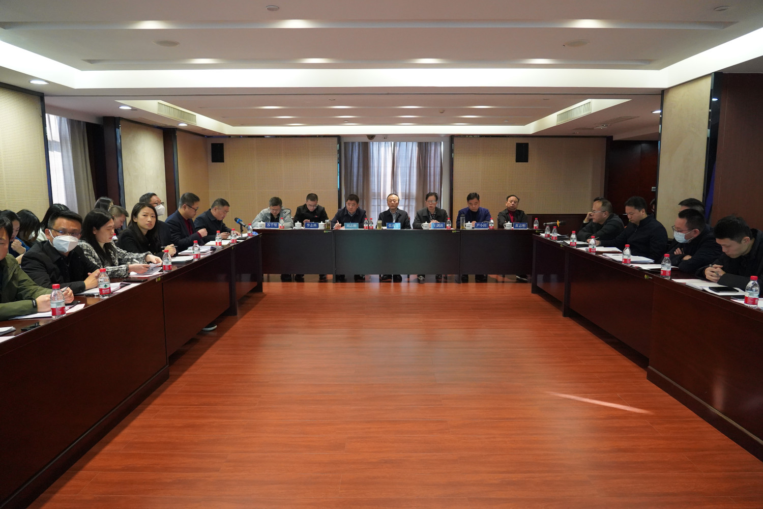 務(wù)虛求實(shí)起好步 謀定而動布好局——湖南發(fā)展召開2023年經(jīng)營發(fā)展工作務(wù)虛會